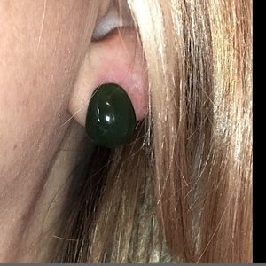 Vintage Solid 14K Yellow Gold Green Jade Earrings Freeform Organic Domed